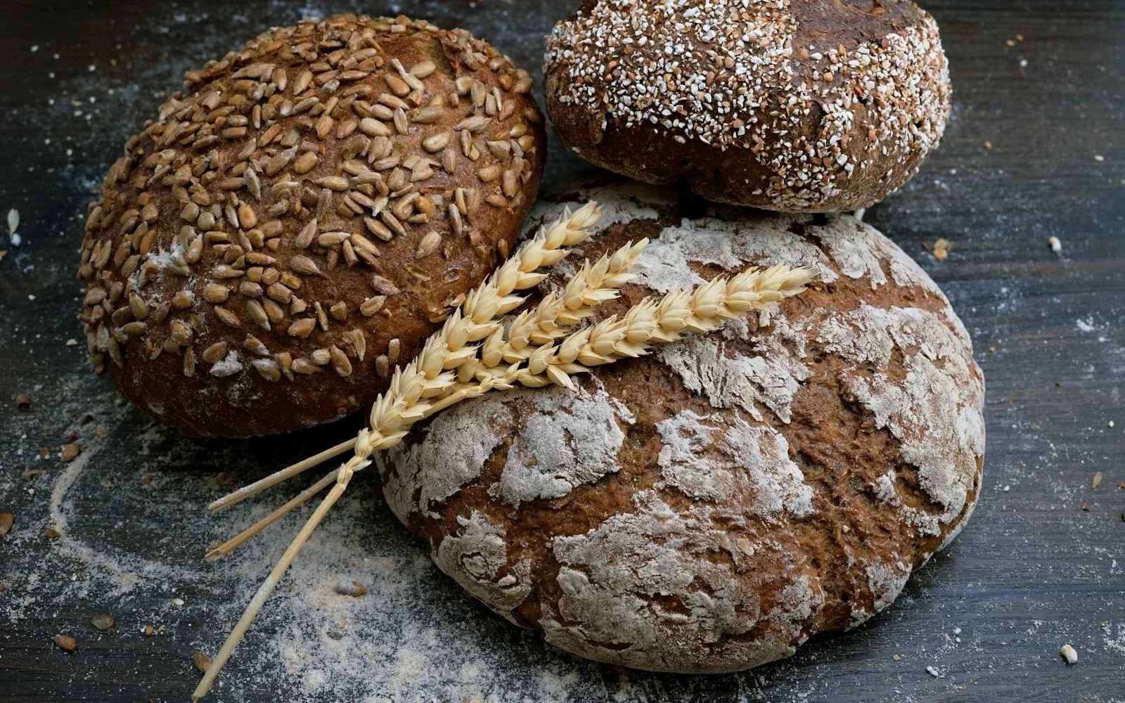 Fresh rustic bread loaves on a cloth